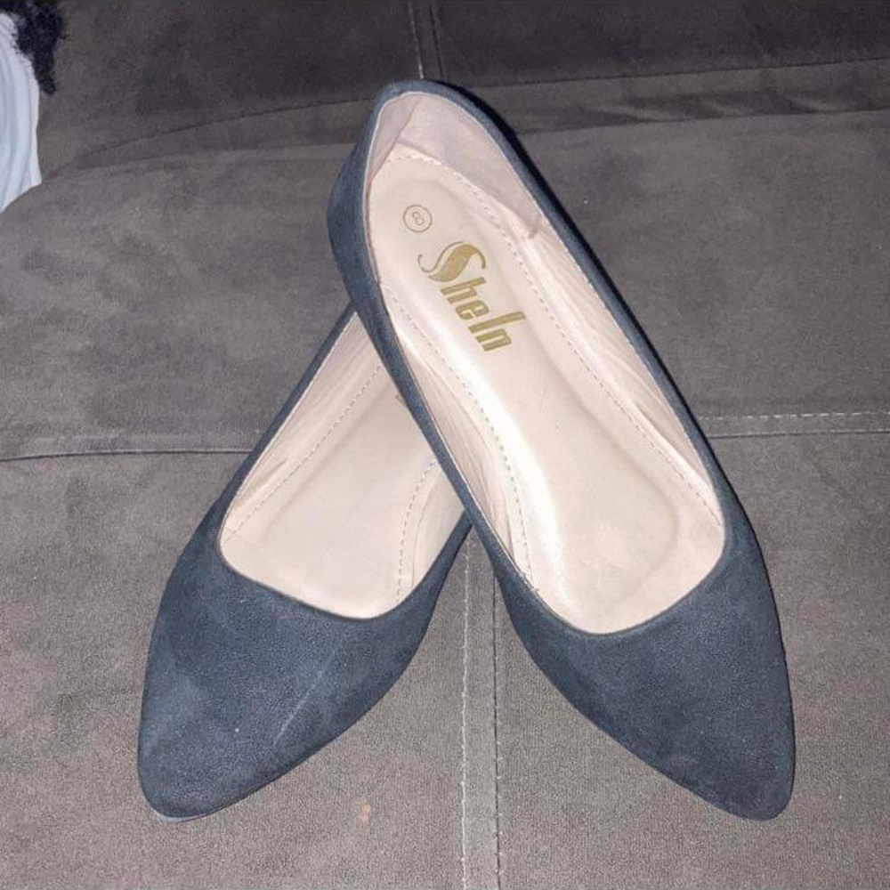 NWOB woman’s flats